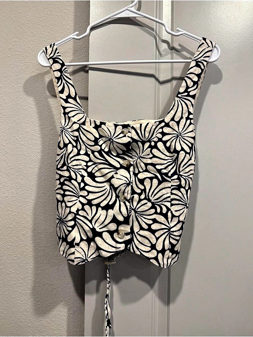 Mango Floral Linen Button Square Neck Tank